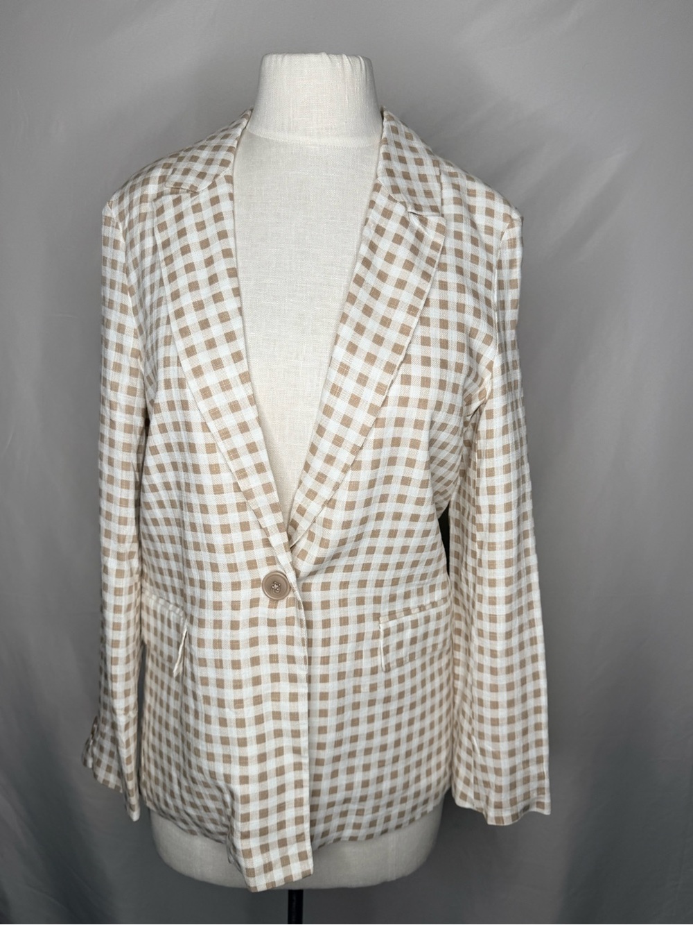 Brand new with tags (NWT) Stoosh gingham checkered blazer jacket.
